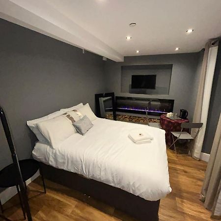 Cosy Double Bed With Fire Place Apartment Edinburgh Bagian luar foto