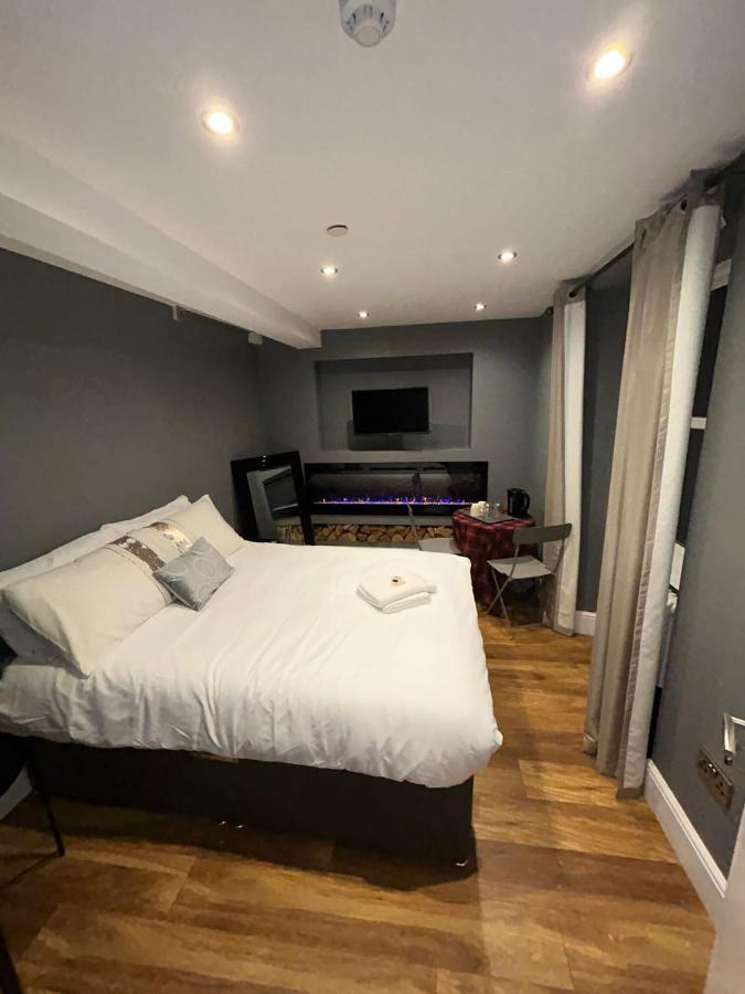 Cosy Double Bed With Fire Place Apartment Edinburgh Bagian luar foto