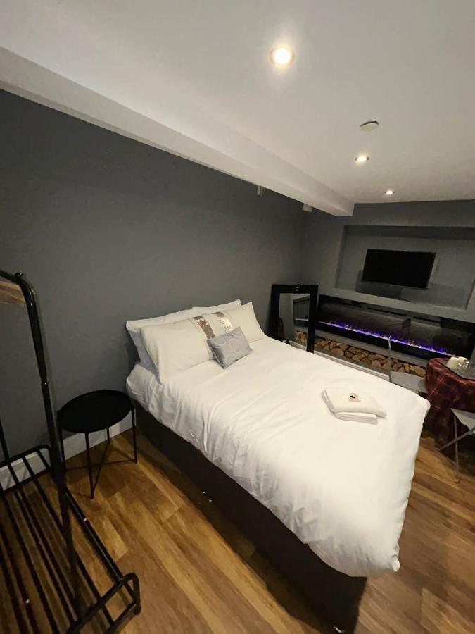 Cosy Double Bed With Fire Place Apartment Edinburgh Bagian luar foto